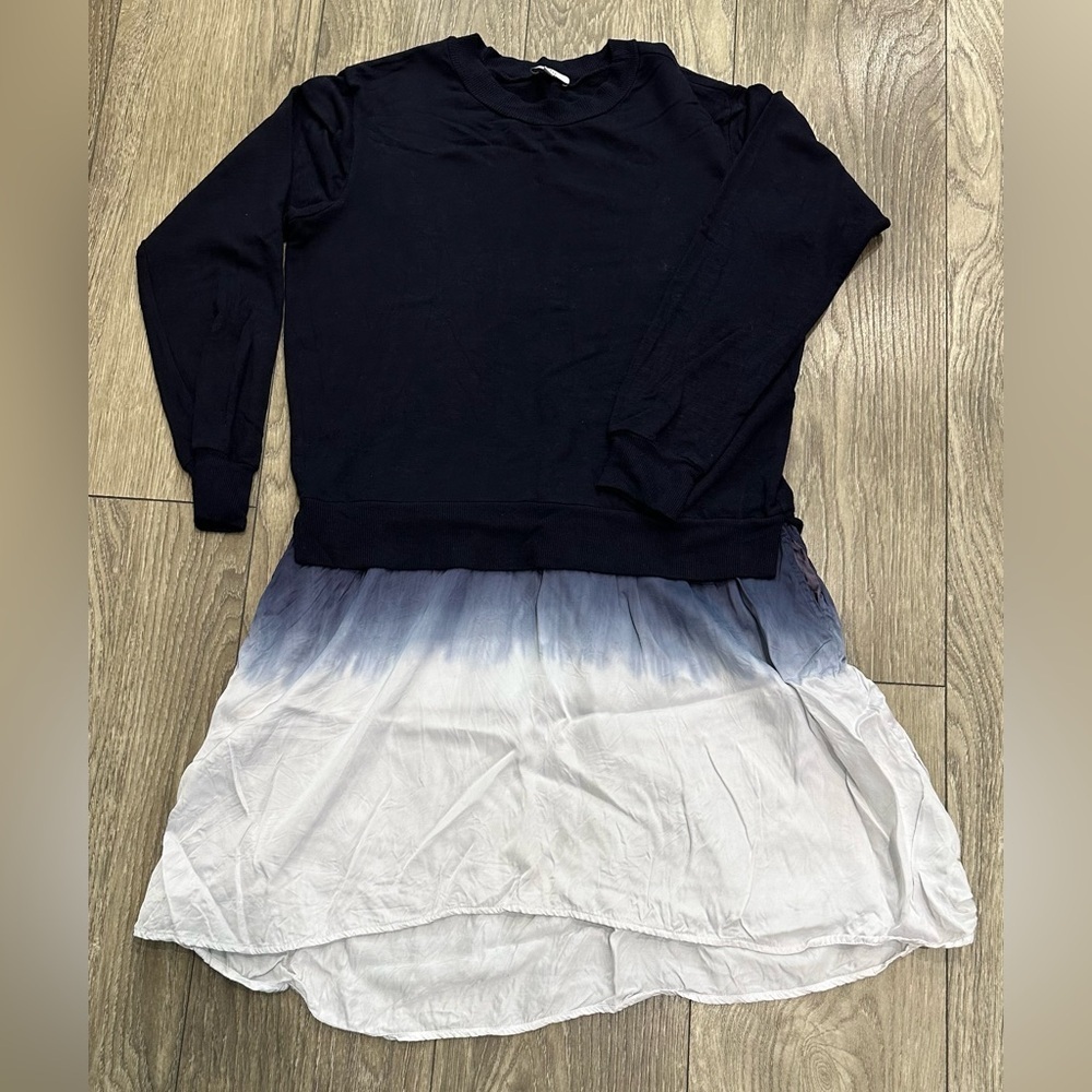 🌟 Clu Women’s Crew Neck Hem Pullover – Navy Blue, and White🌟 - Picture 9 of 12